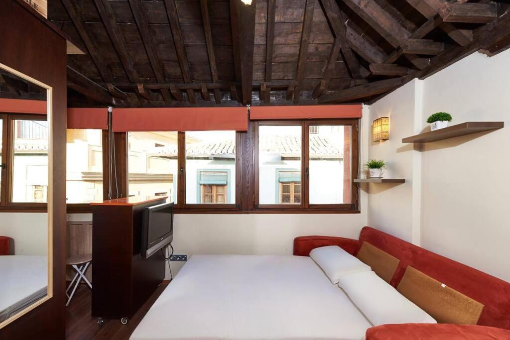 Lindo Estudio Con Terraza San Matias Granada Exteriér fotografie